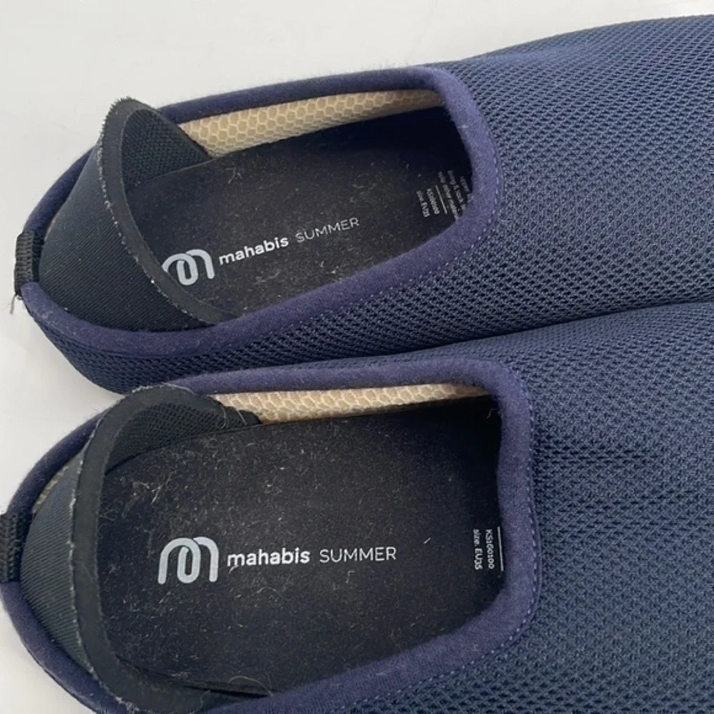 UEC Mahabis navy blue moccasins size 35/ 4.5